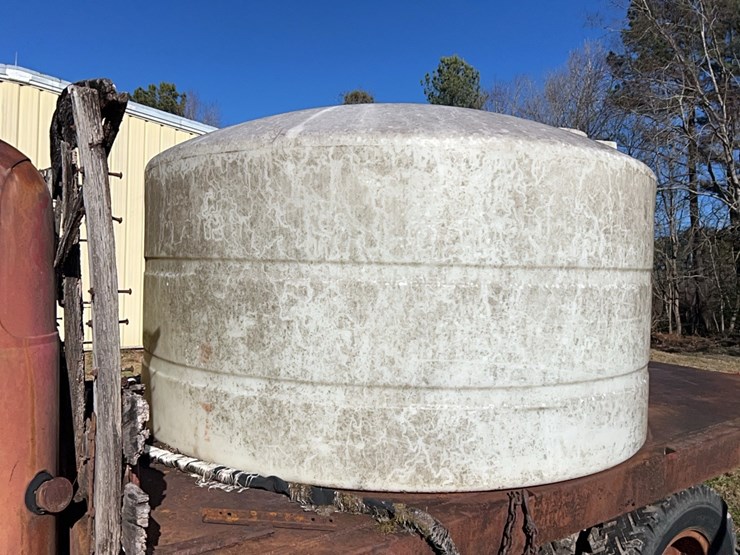 poly-tank,-approx-1000-gallon;-located-at-7241-roxbury-rd,-charles-city,-va,-please-call-804.837.9940-or-804.651.4404-with-questions-image-5