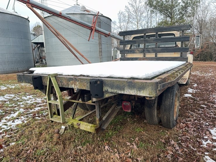 1977-ford-600-image-35