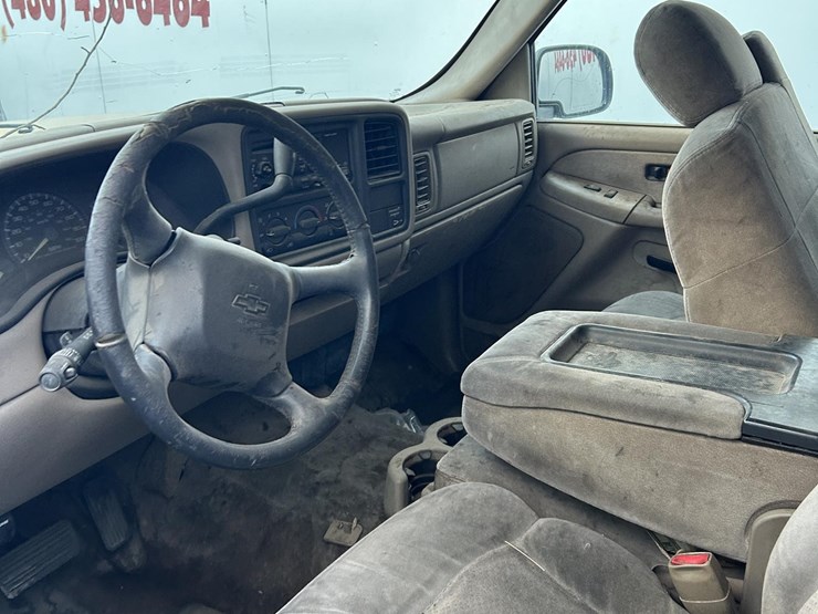 2001-chevrolet-silverado-1500-image-9