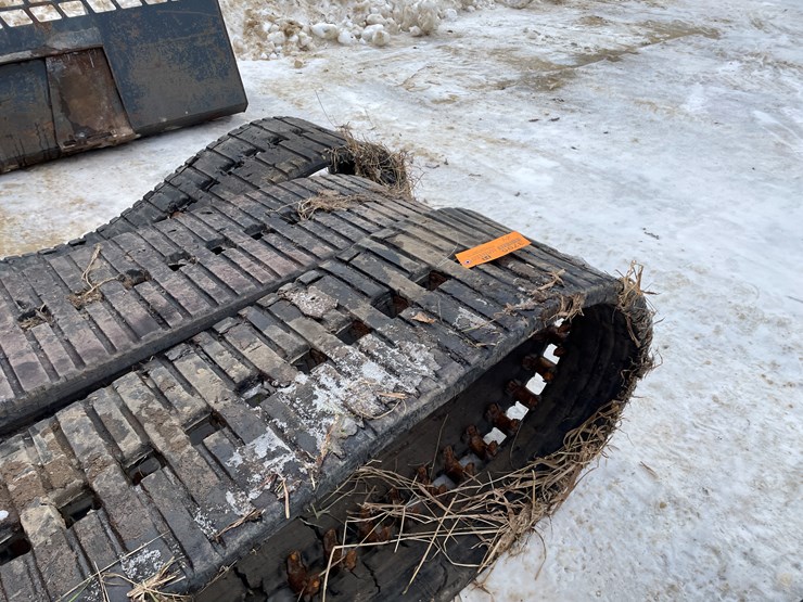 #3795-•-(4)-used-skid-steer-tracks-image-10