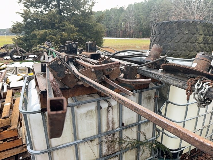 corn-reel,-6-row-hydraulic;-located-at-7241-roxbury-rd,-charles-city,-va,-please-call-804.837.9940-or-804.651.4404-with-questions-image-6