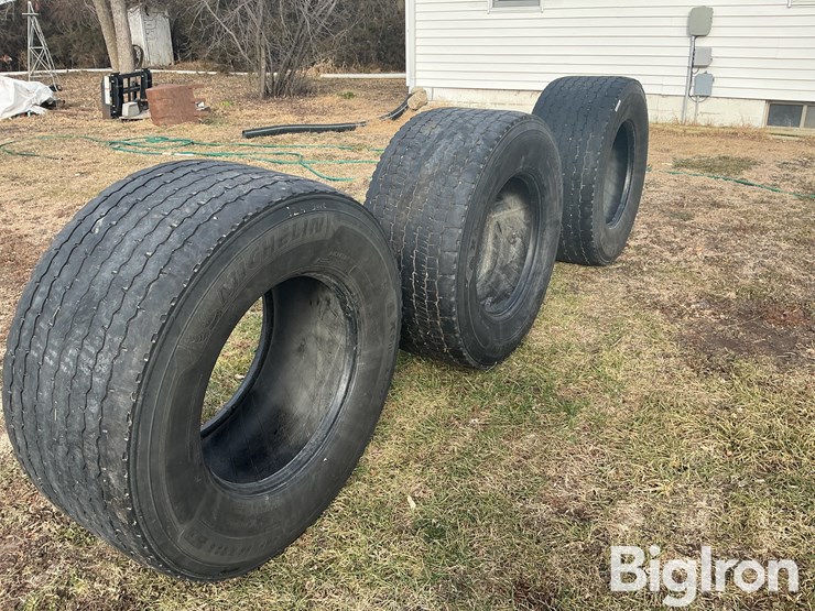 455/55r22.5-tires-image-4