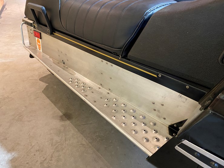 #3783-•-1980-kawasaki-440-invader-snowmobile-image-17