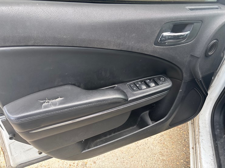 #43-•-2012-dodge-charger-image-9