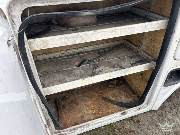 service-truck-body-image-8