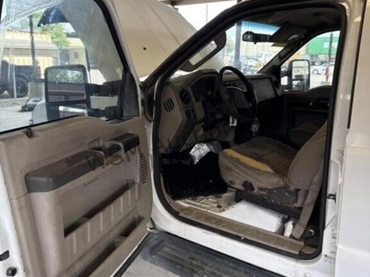 2008-ford-f250-image-26