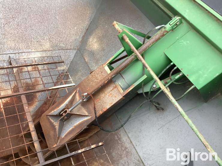 unverferth-gc-4500-grain-cart-image-19