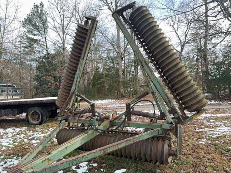 24-ft-folding-3-section-cultipacker-pull,-brillion;-located-at-7241-roxbury-rd,-charles-city,-va,-please-call-804.651.4404-with-questions-image-11