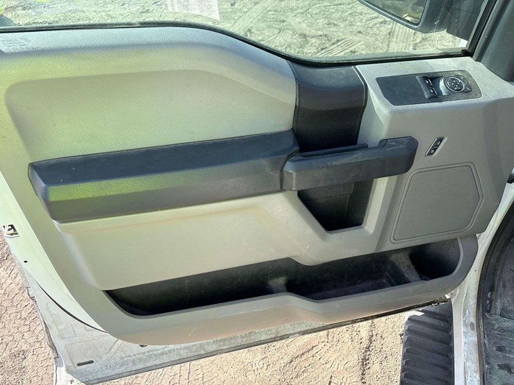 2018-ford-f150-image-16