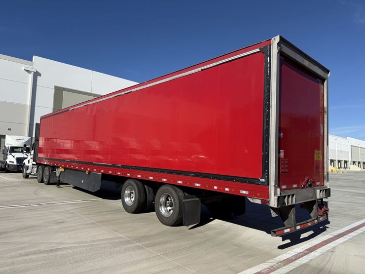 2016-utility-van-image-3