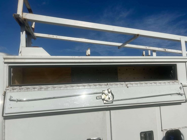 2012-ford-f550-image-19