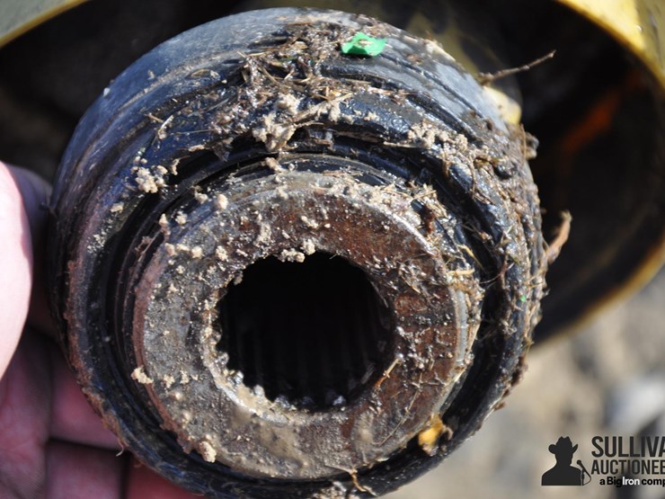 2019-john-deere-r15-image-9