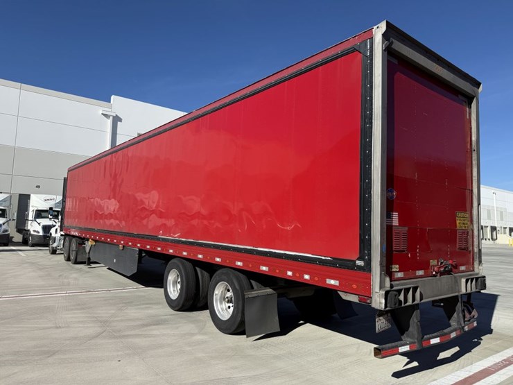 2016-utility-van-image-4