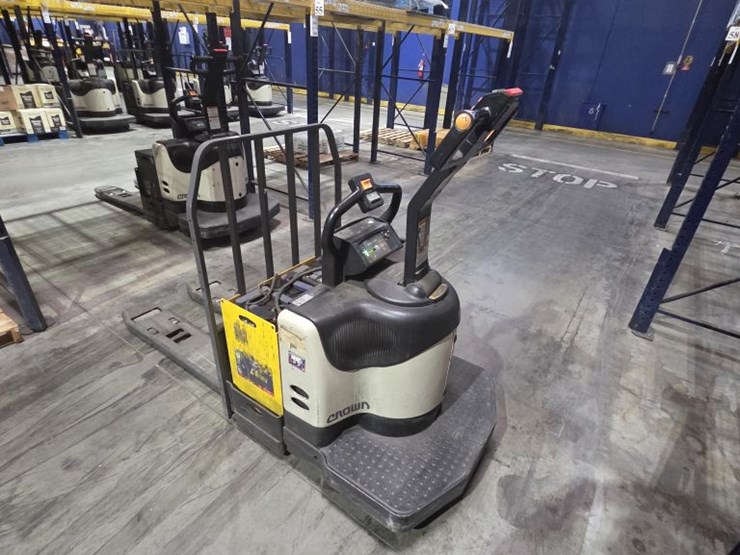 2016-crown-pe4500-60-image-2