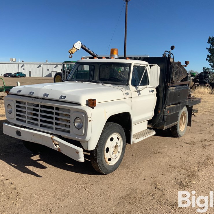 1975 FORD F600