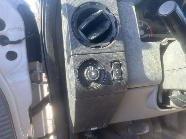 2012-ford-f550-image-12