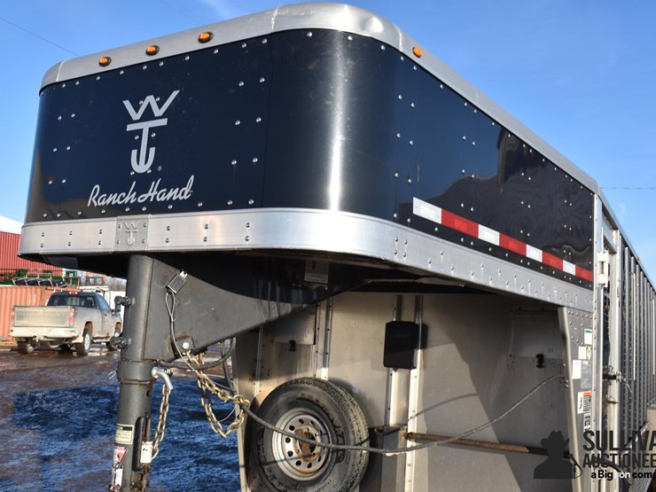 2020-wilson-livestock-trailer-image-10
