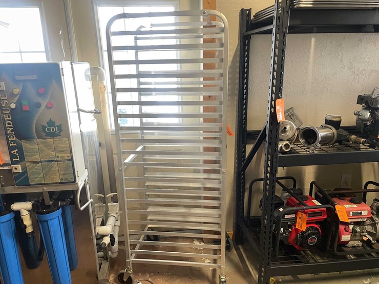 #6194-•-bakers-rack-and-trays-image-2