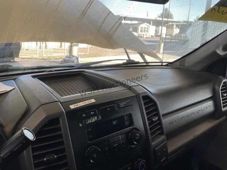 2017-ford-f550-image-22