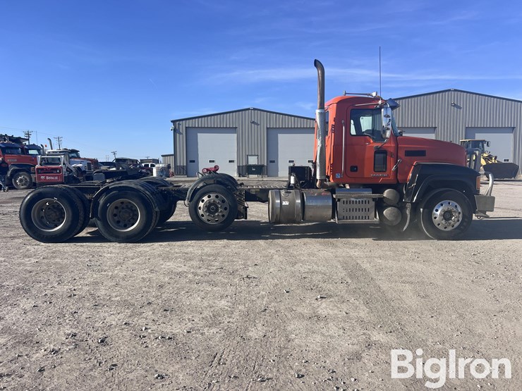 2016-mack-pinnacle-chu613-image-4