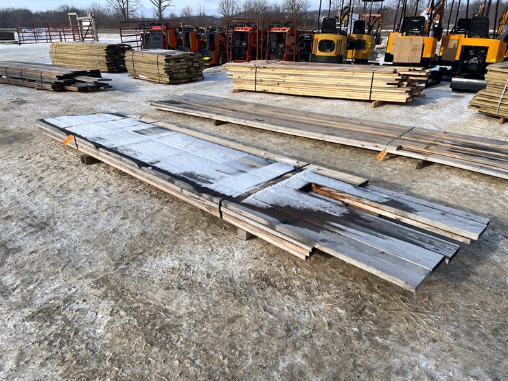 #3807-•-bundle-of-construction-grade-lumber-image-1