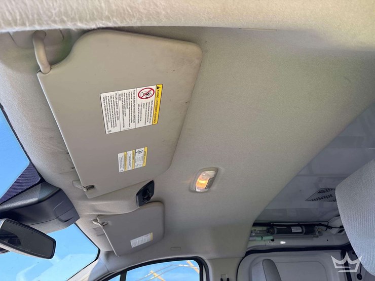 2019-ford-transit-image-15