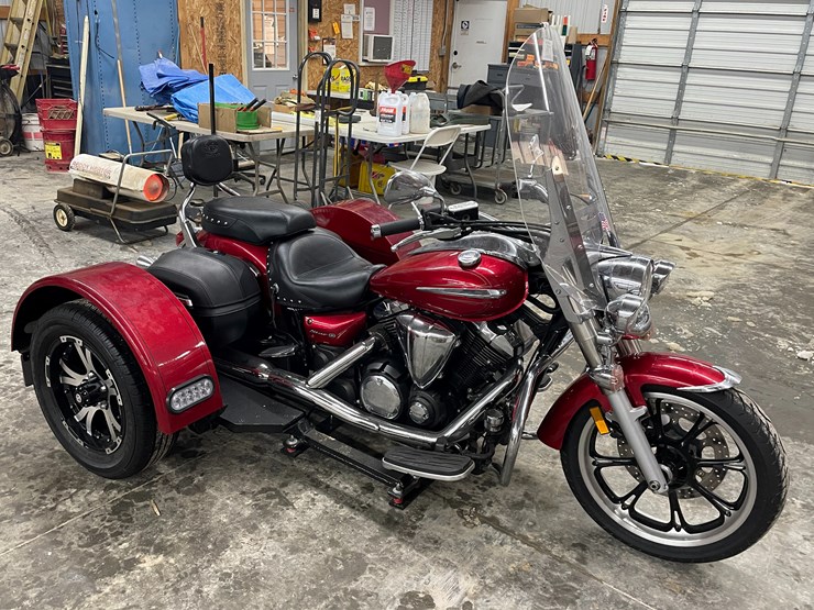#1010-•-2011-yamaha-v-star-950-tourer-motorcycle-with-trike-kit-(has-wi-title)-image-3