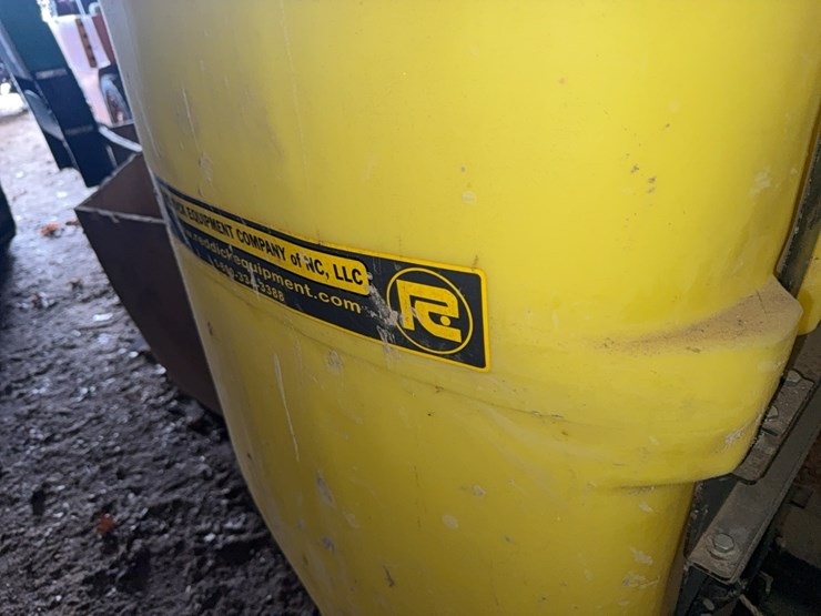 reddick-saddle-tanks-and-brackets,-last-on-4955;-located-at-7241-roxbury-rd,-charles-city,-va,-please-call-804.837.9940-or-804.651.4404-with-questions-image-10