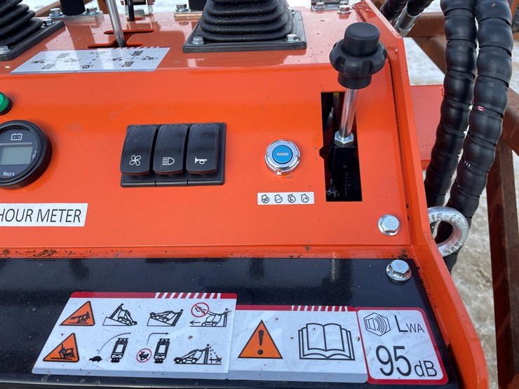 #301-•-mms-mini-skid-steer-ride-on-loader-image-18