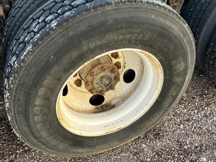 1999-volvo-vnl64t770-image-50