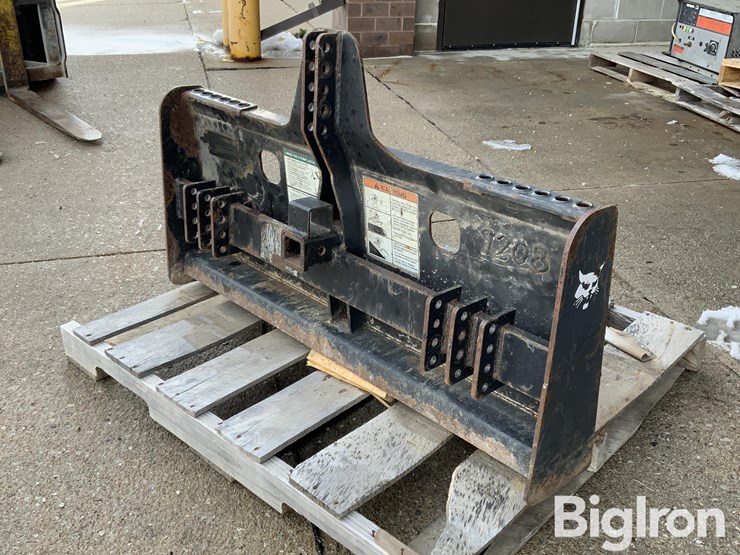 bobcat-skid-steer-3-pt-hitch-attachment-image-1