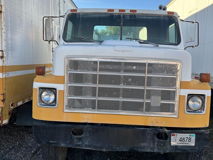 1984-international-s2200-image-2