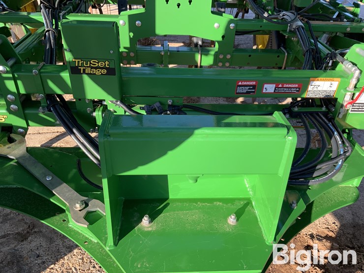 2021-john-deere-2230fh-image-15