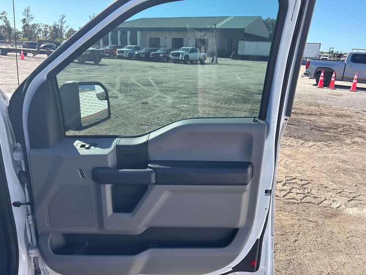 2016-ford-f150-image-23