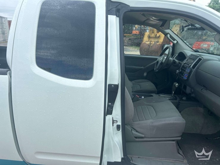 2016-nissan-frontier-image-19