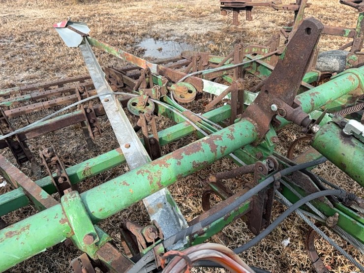 john-deere-pull-type-3-section-field-cultivator,-24';-located-at-7241-roxbury-rd,-charles-city,-va,-please-call-804.837.9940-or-804.651.4404-with-questions-image-45