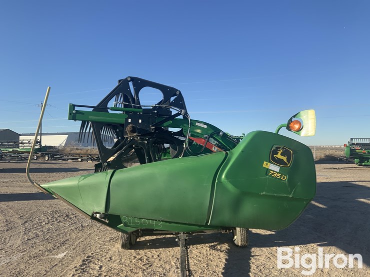 2021-john-deere-735d-image-9