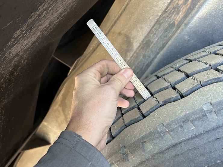 1998-isuzu-ftr-image-35