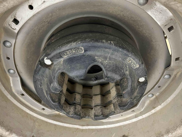 2014-case-farmall-115u-tractor-image-36