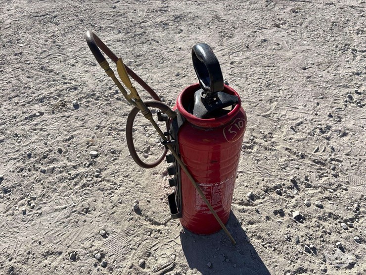 brigade-industrial-concrete-sprayer-image-2