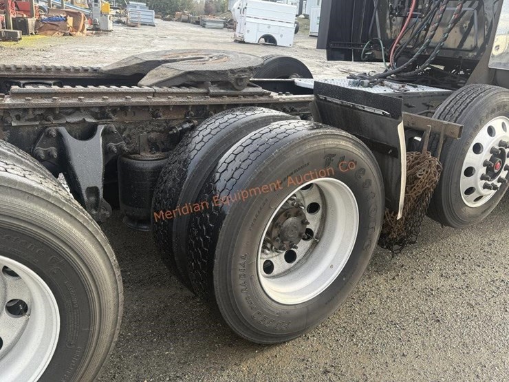 2017-international-prostar-image-26