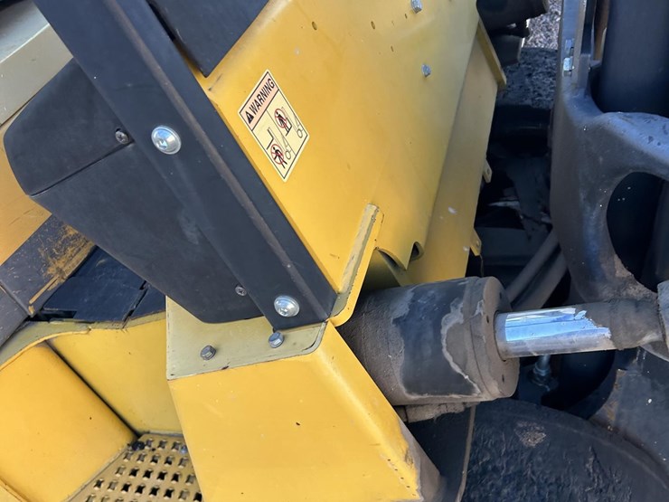 2002-yale-gc100mjn-image-12