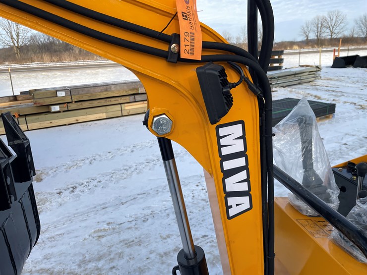 #203-•-miva-va13-mini-excavator-image-26