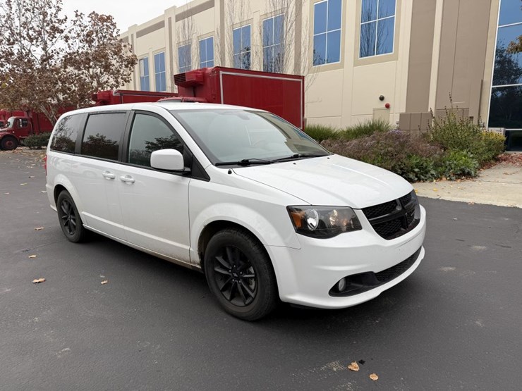 2019-dodge-grand-caravan-image-2
