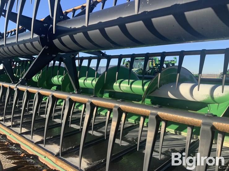 2021-john-deere-735d-image-15