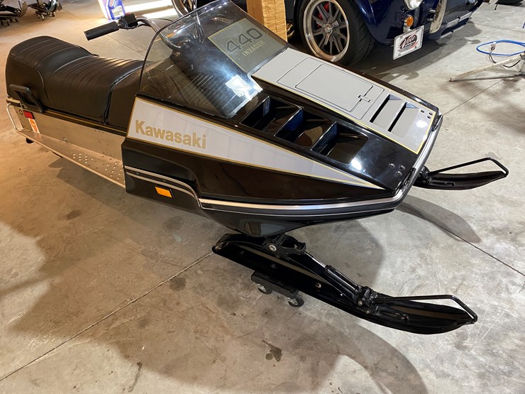 #3783-•-1980-kawasaki-440-invader-snowmobile-image-3