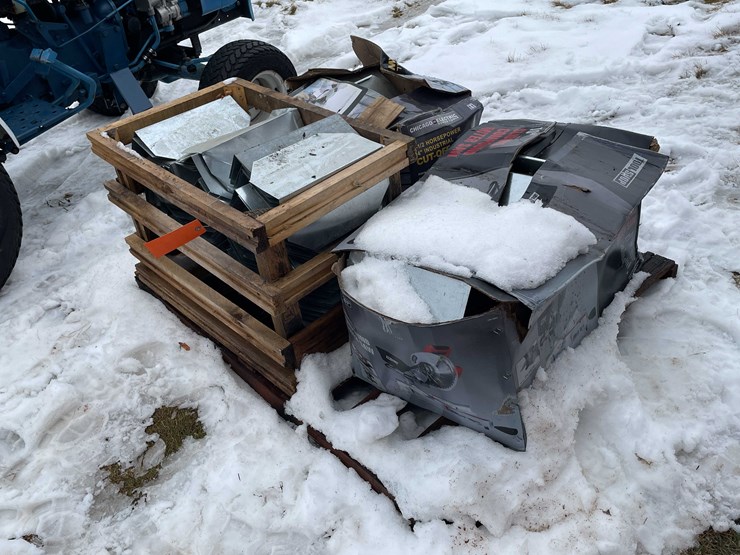 #3542-•-pallet-of-bucket-covers-image-1