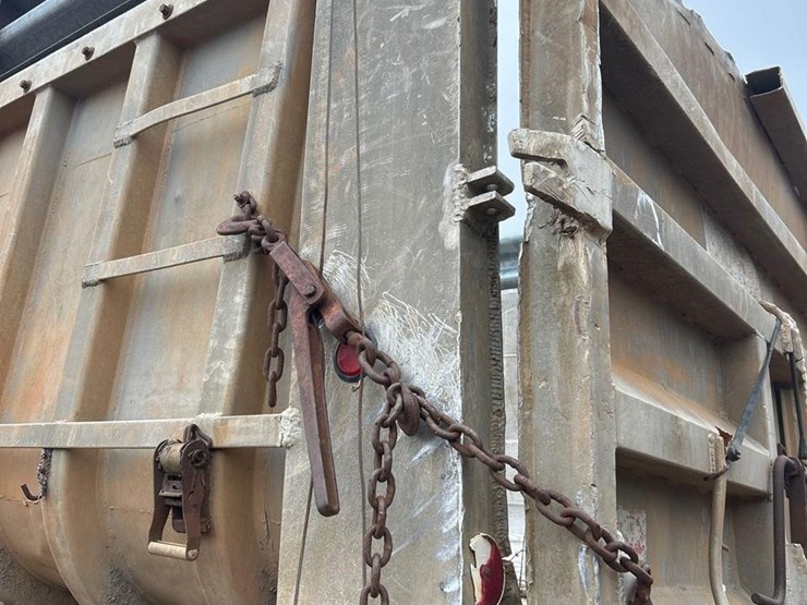 fruehauf-end-dump-trailer-image-15