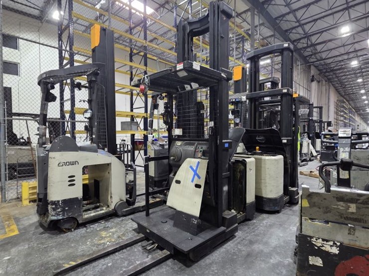 2006-crown-sp3420-30-image-1