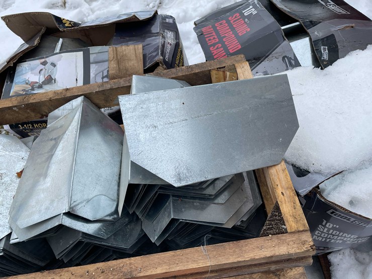 #3542-•-pallet-of-bucket-covers-image-13